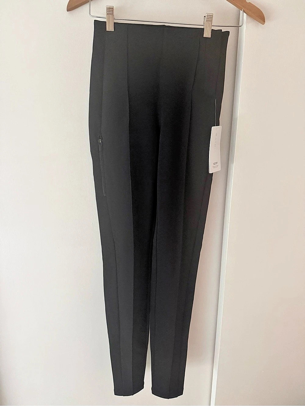 Athleta Glacier Snow Skinny Pant Black Size 0 NWT